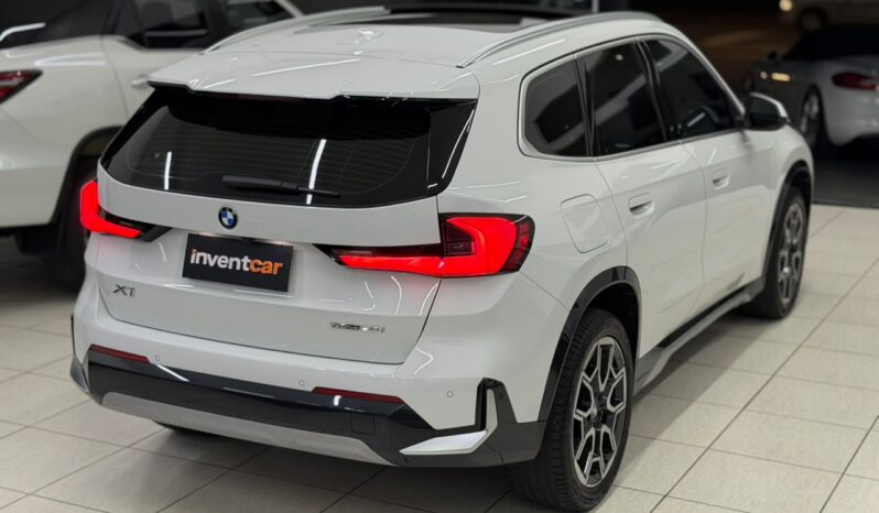 
								BMW X1 S Drive 20i X-line / 2026 cheio									
