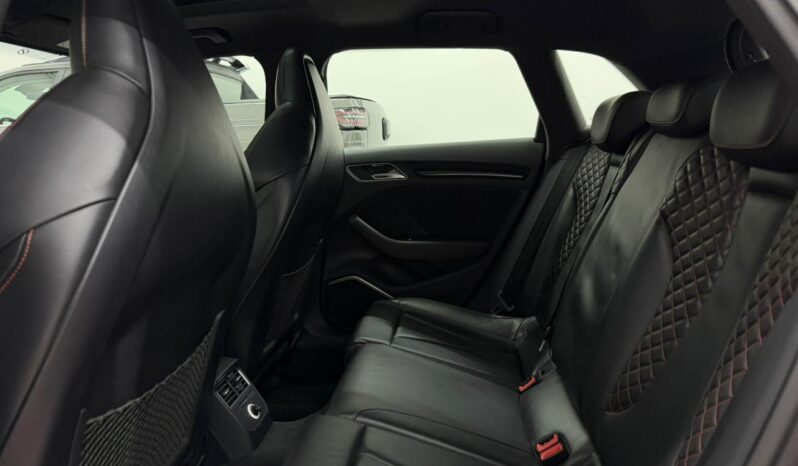 
								Audi RS3 Sportback / 2018 cheio									