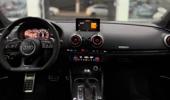 
										Audi RS3 Sportback / 2018 cheio									