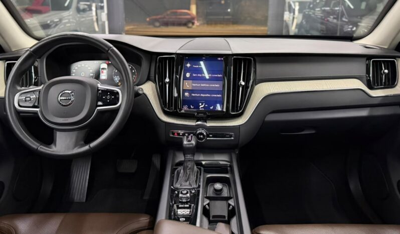 
								Volvo XC60 T5 Inscription AWD / 2019 cheio									
