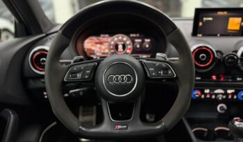 
										Audi RS3 Sportback / 2018 cheio									