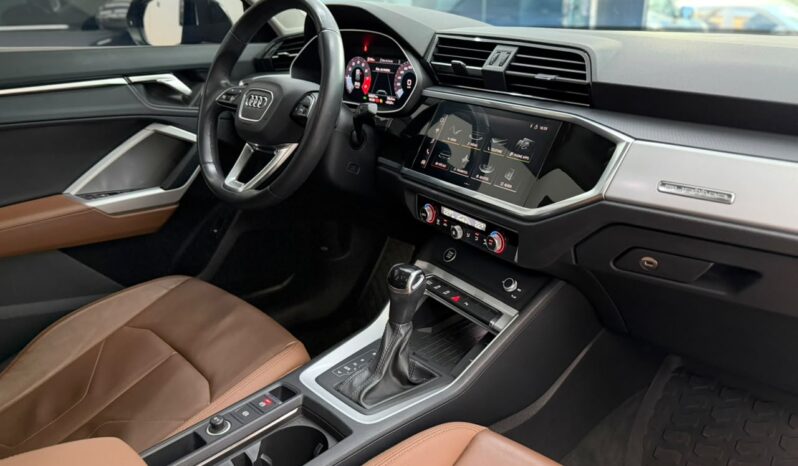 
								Audi Q3 Performance 2.0 Sportback Quattro / 2023 cheio									
