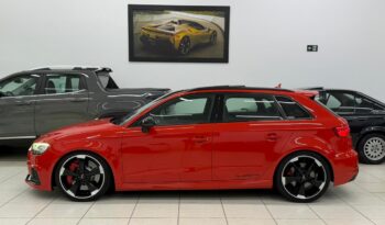 
										Audi RS3 Sportback / 2018 cheio									