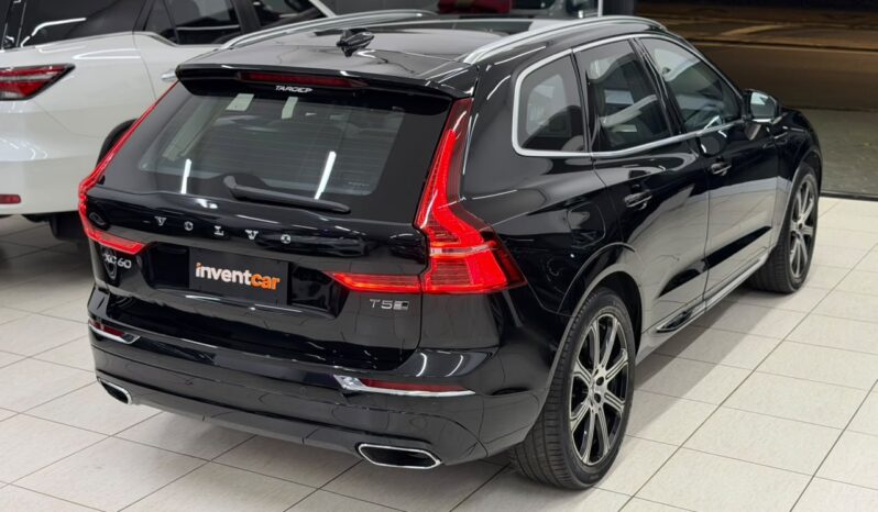 
								Volvo XC60 T5 Inscription AWD / 2019 cheio									