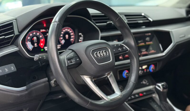 
								Audi Q3 Performance 2.0 Sportback Quattro / 2023 cheio									